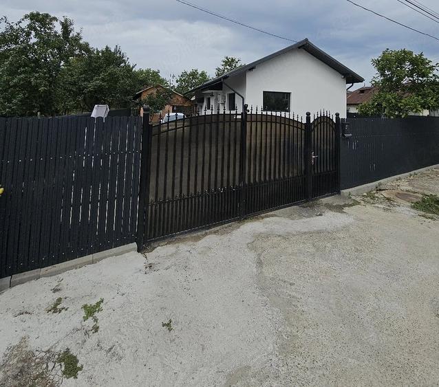Casă cu Teren 800 Mp în Păulești