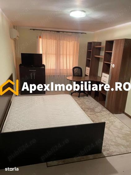 Apartament cu 5 camere decomandat în Central