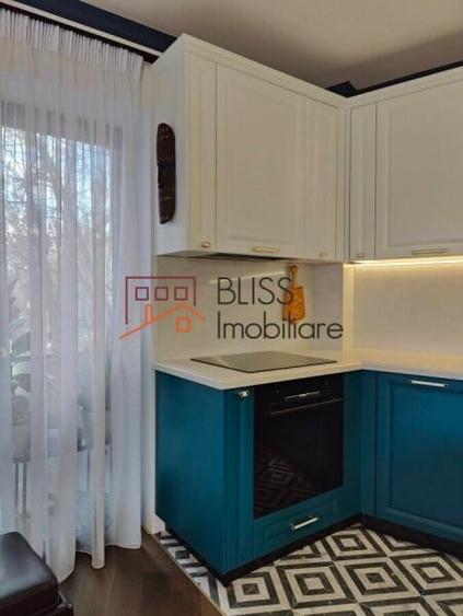 Apartament cu 3 camere semidecomandat în Dacia
