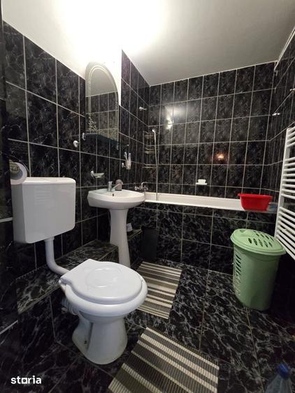 Apartament cu 3 camere decomandat în Frumoasa