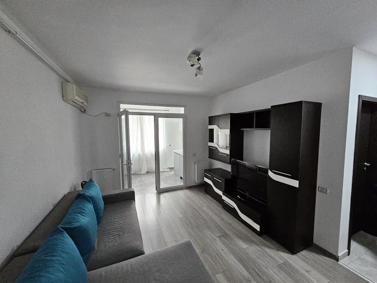 Apartament cu 2 camere semidecomandat în Berceni — fotografia 3
