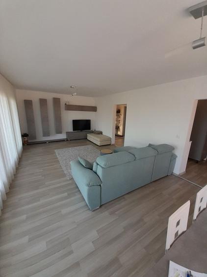 Casă cu 4 camere cu Teren 420 Mp în Central