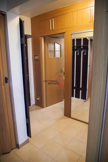 Apartament cu 2 camere decomandat, mobilat în Basarabia