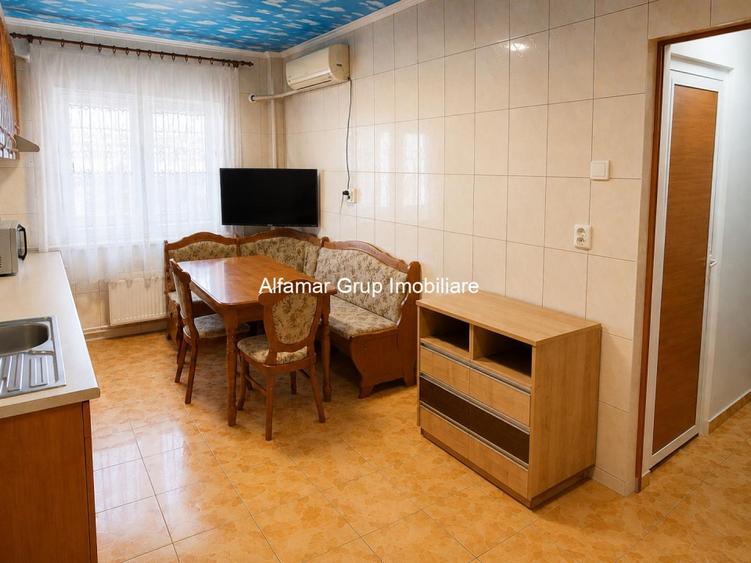 Apartament cu 4 camere în Berceni