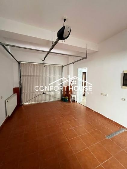 Duplex cu 6 camere cu Canalizare în Iancu Nicolae