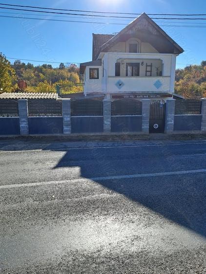 Casă cu 3 camere în Batoți