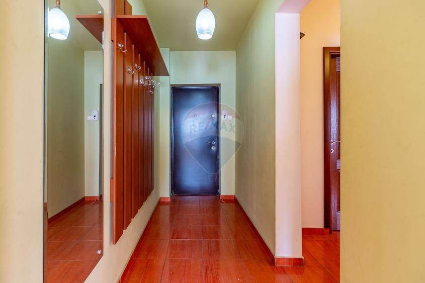 Apartament cu 2 camere decomandat în P-ța Dorobanți