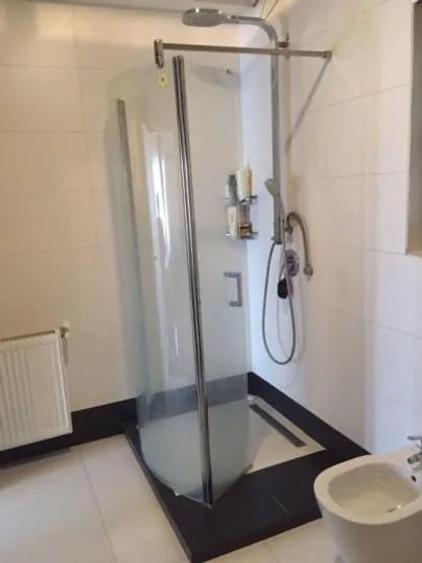 Casă individuală cu 5 camere cu Canalizare în Sălăjan