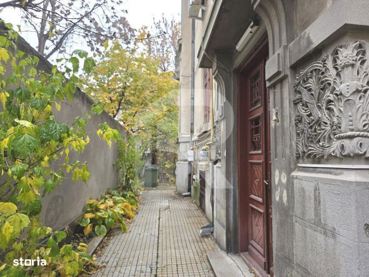 Apartament cu 5 camere decomandat, mobilat în Dacia