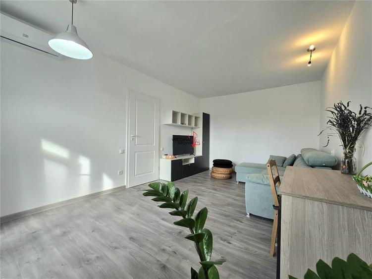 Apartament cu 2 camere decomandat în Parcul Carol