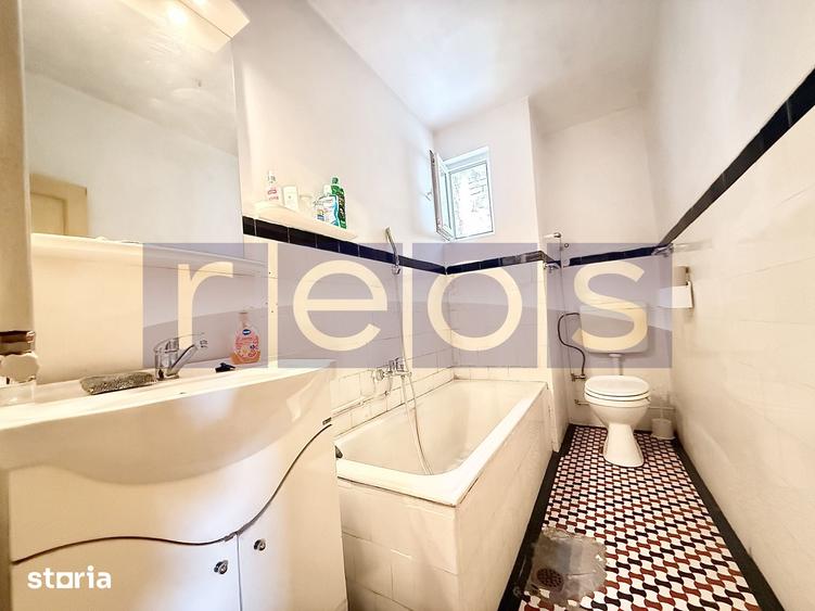 Apartament cu 3 camere în Decebal