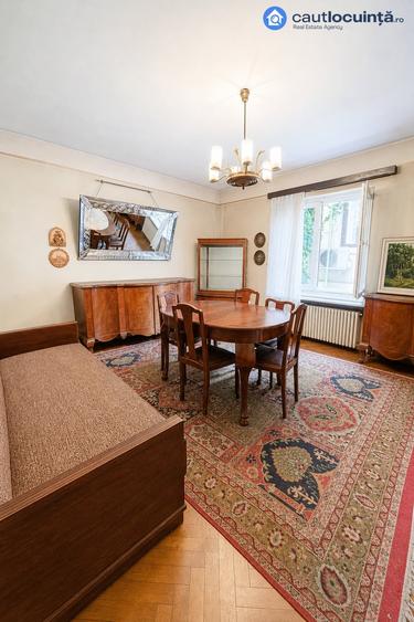 Apartament cu 3 camere în P-ța Romană