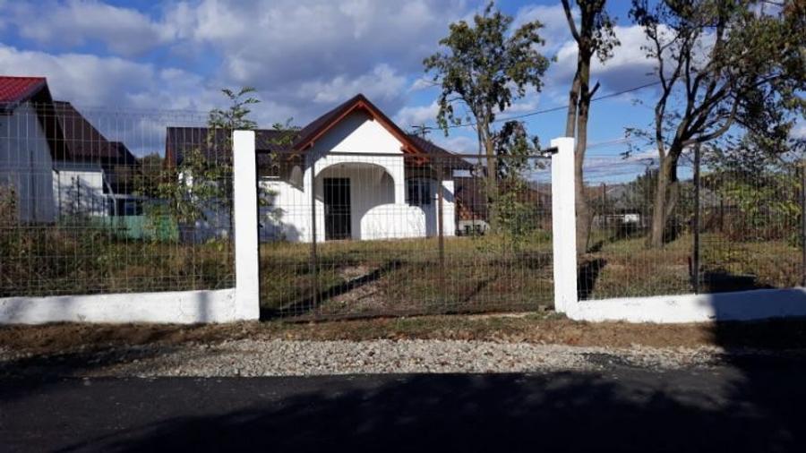 Casa langa Valenii de Munte - 1