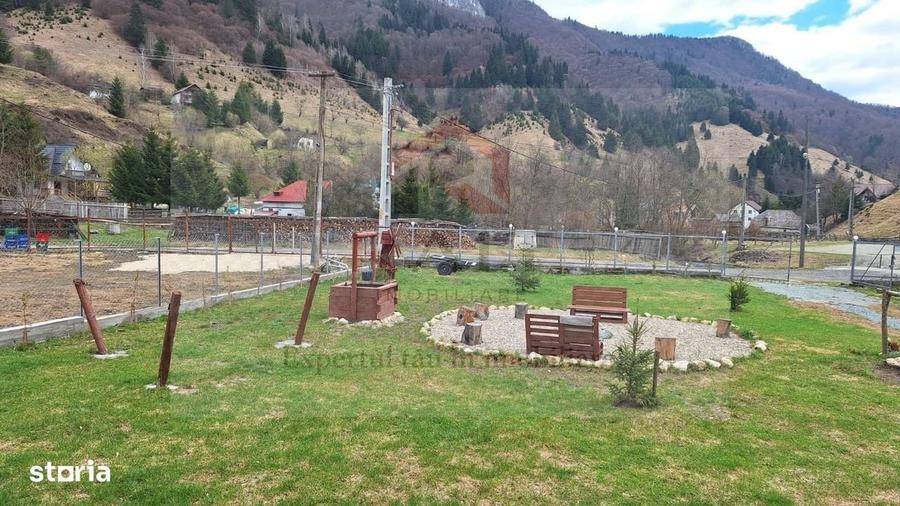 Casă cu 4 camere în Sătic
