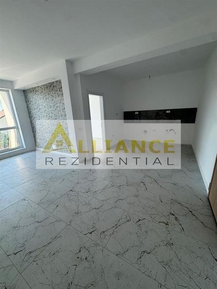 Apartament cu 3 camere semidecomandat în Central
