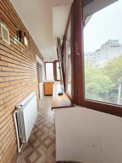 Apartament cu 3 camere decomandat în Mazepa 2