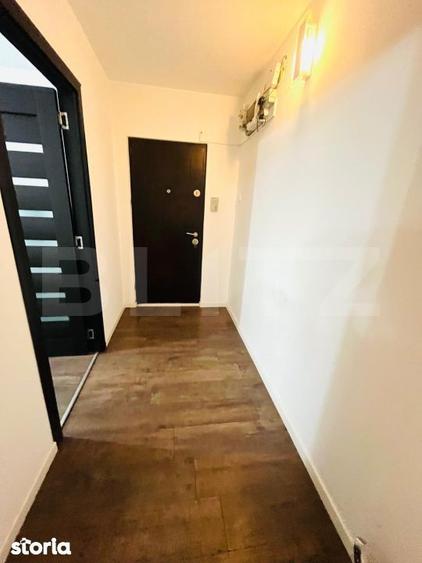 Apartament cu 3 camere semidecomandat în Rogerius