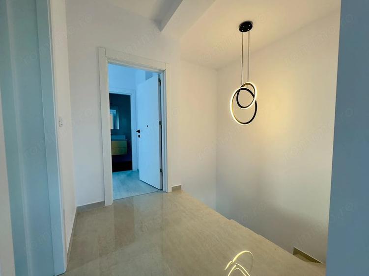 Casă cu 5 camere cu Teren 287 Mp în Central