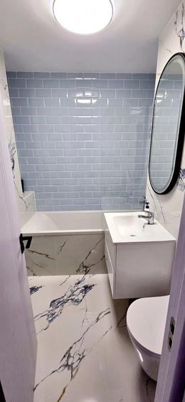 Apartament cu 4 camere decomandat în Central