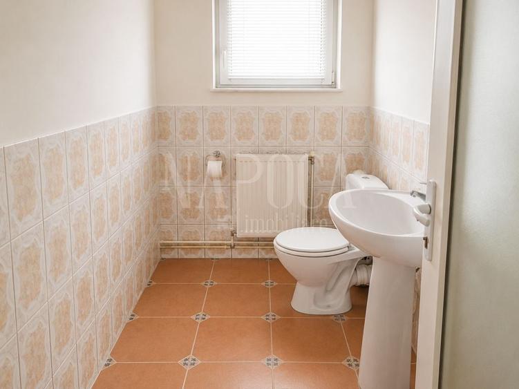 Casă individuală cu 5 camere cu Canalizare în Făget