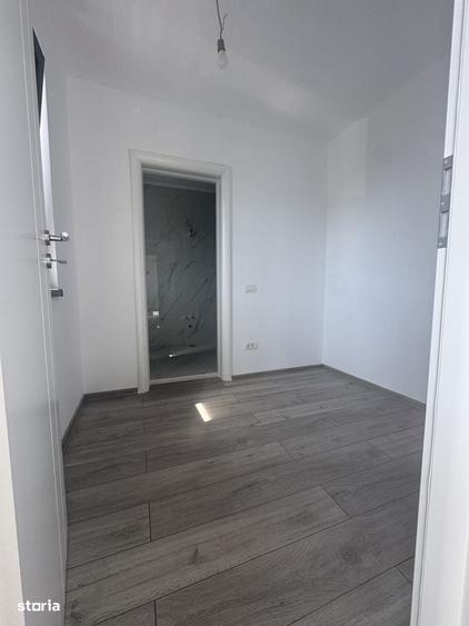 Casă cu 4 camere cu Teren 400 Mp în Domnești