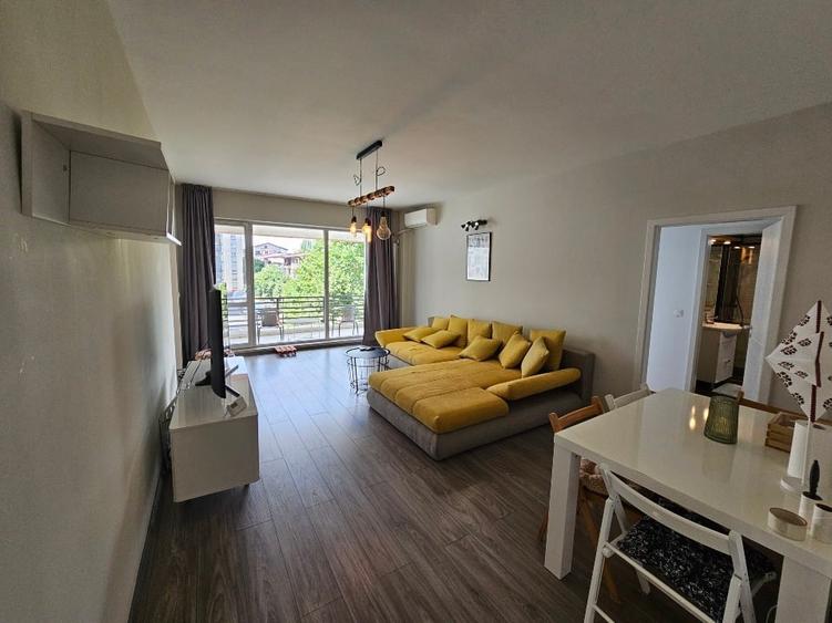 Apartament cu 3 camere semidecomandat, mobilat în 1 Decembrie 1918