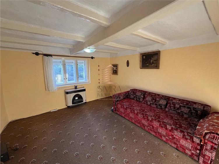 Casă cu Teren 4600 Mp în Periferie