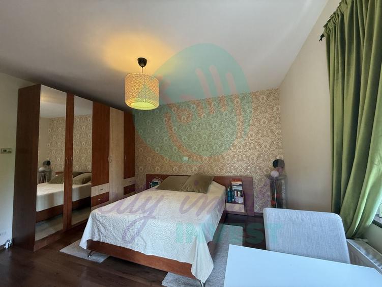 Casă individuală cu 4 camere cu Canalizare în Vatra Luminoasă