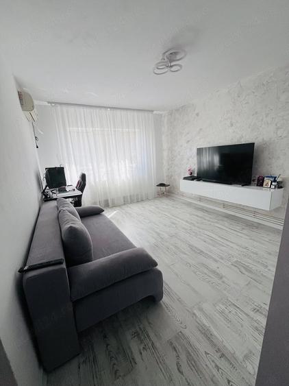 Apartament cu 2 camere semidecomandat în Central
