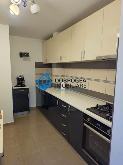 Apartament cu 3 camere decomandat, mobilat în E3