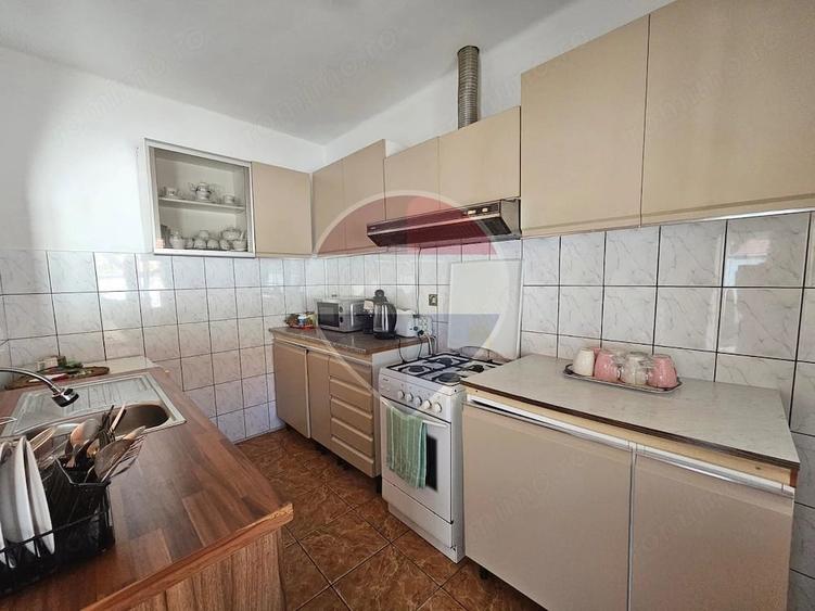 Casă cu 3 camere cu Teren 719 Mp în Central