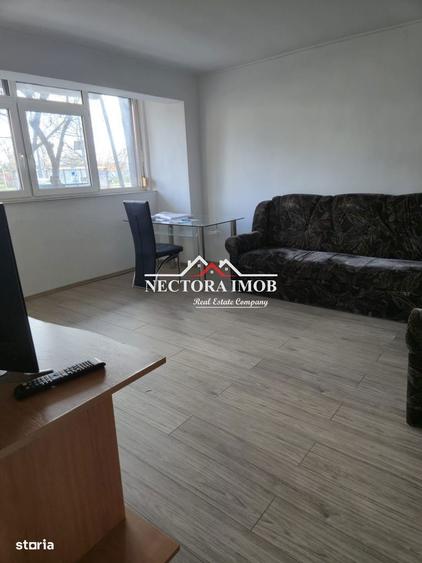 Apartament cu 3 camere decomandat în Orașul Nou