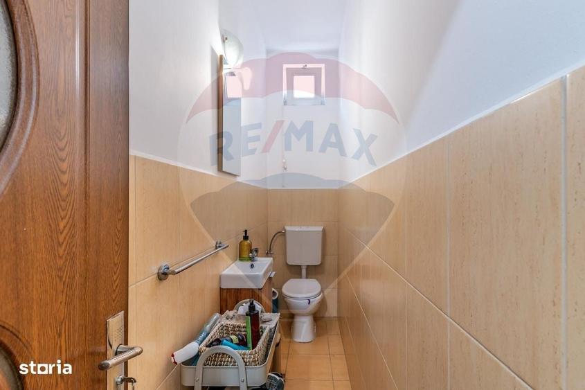 Apartament cu 2 camere semidecomandat în P-ța Mihai Viteazul