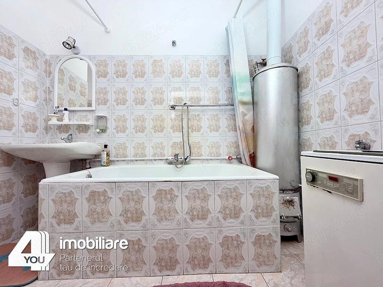Casă cu 7 camere cu Teren 864 Mp în Drauț