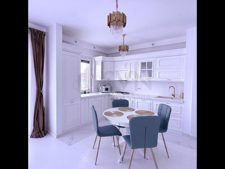 Apartament cu 3 camere decomandat în Băneasa