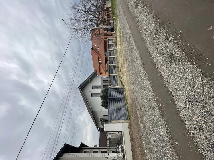 Casă cu Teren 500 Mp în Central