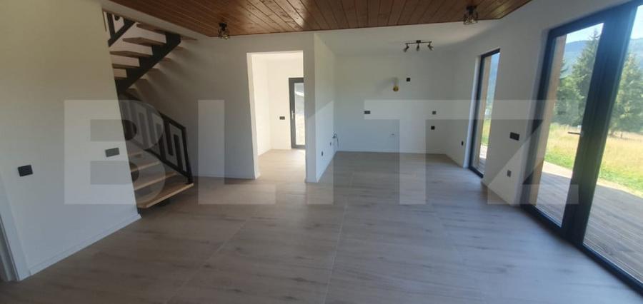 Casă cu 4 camere cu Teren 924 Mp în Central