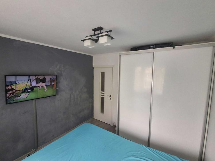 Apartament cu 2 camere decomandat în 1 Decembrie 1918