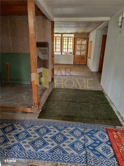 Casă cu 4 camere cu Teren 11250 Mp în Teișani