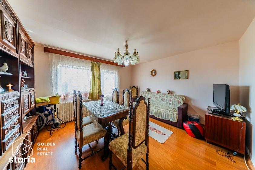 Apartament cu 4 camere decomandat în Micălaca