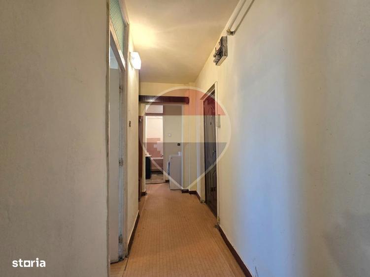 Apartament cu 2 camere decomandat în Central