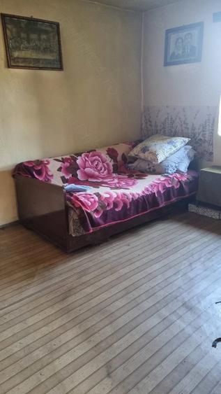 Casă cu 2 camere în Dăbâca