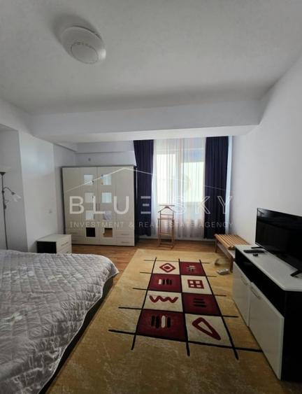 Apartament cu 3 camere decomandat, mobilat în Central