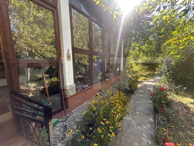 Casă individuală cu 4 camere cu Canalizare în Pucioasa