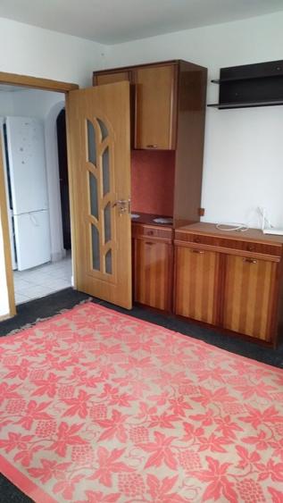Garsonieră decomandată în Central