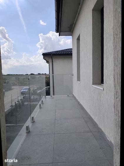 Casă cu 4 camere cu Teren 340 Mp în Joița