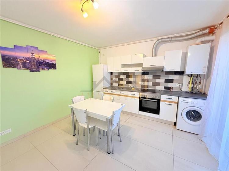 Apartament  2 camere,  semidecomandat, 52 mp - Zona Buziasului - 2