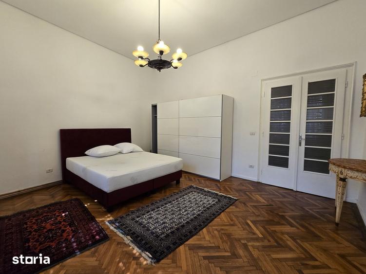 Apartament cu 4 camere în Medicină