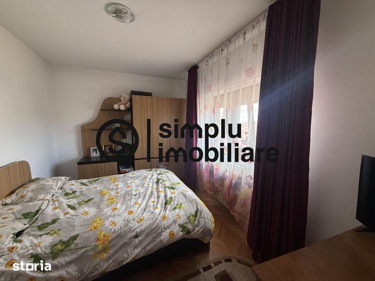 Casă cu 5 camere cu Teren 181 Mp în Rovine