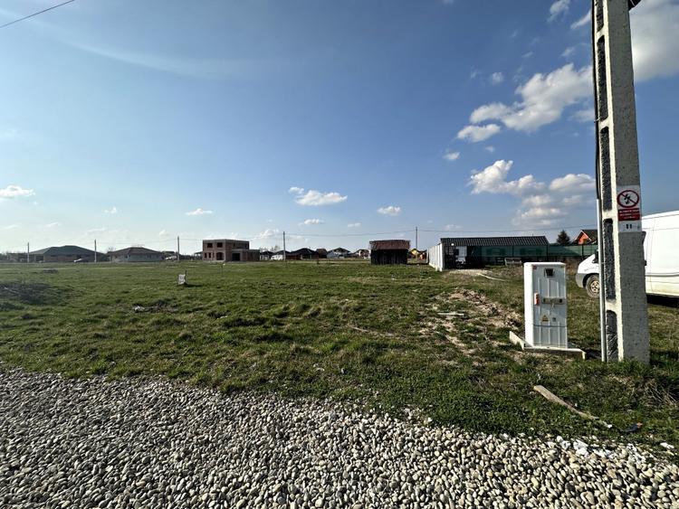 Teren Construcții intravilan de 650 mp, în Sânmartin